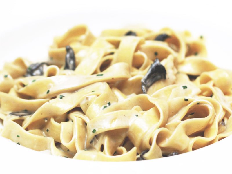 Tagliatelle with cream sauce and foie gras